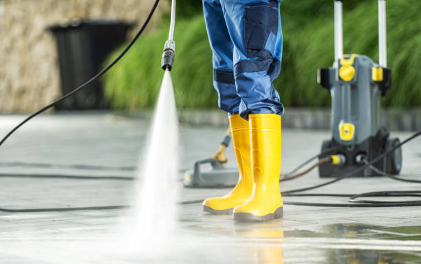Best Fence Pressure Washing  in Larned, KS